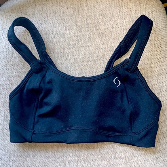 Fiona sports bra on sale